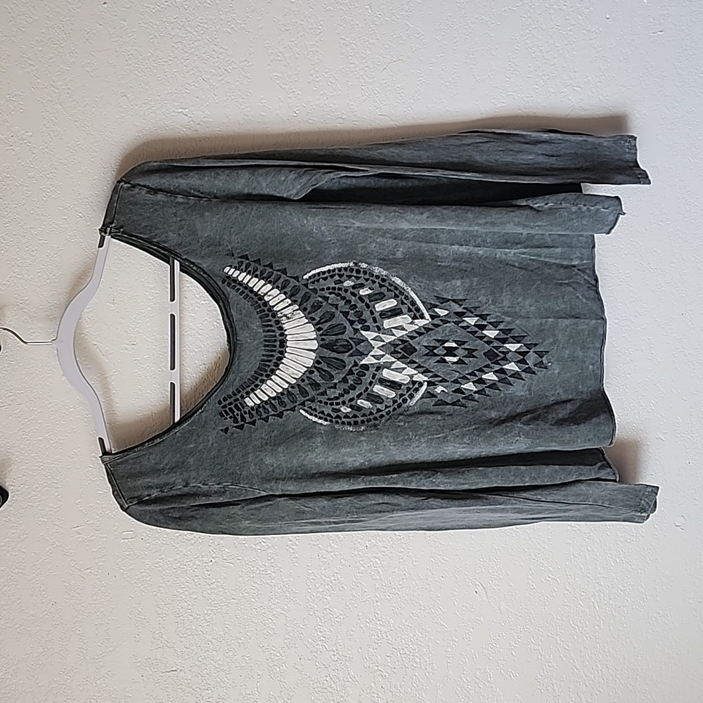 NWT The Classic Shirt With Back cutout and lace detail size M